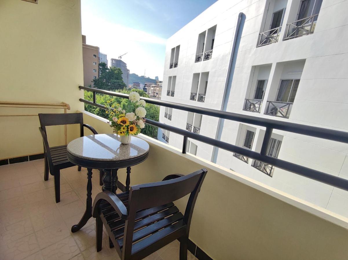 The Chanthong Residence And Hotel Pattaya Exterior photo